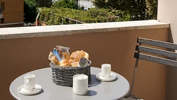 Classic Double Room | Balcony