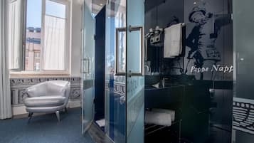 Superior Twin Room | 1 bedroom, minibar, in-room safe, blackout curtains