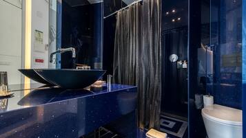 Standard Double Room | Bathroom | Shower, hair dryer, slippers, towels