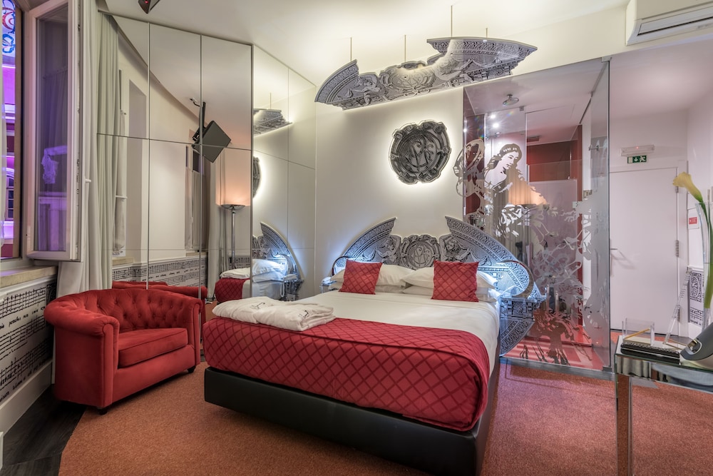 Teatro Boutique Rooms & Suites by null