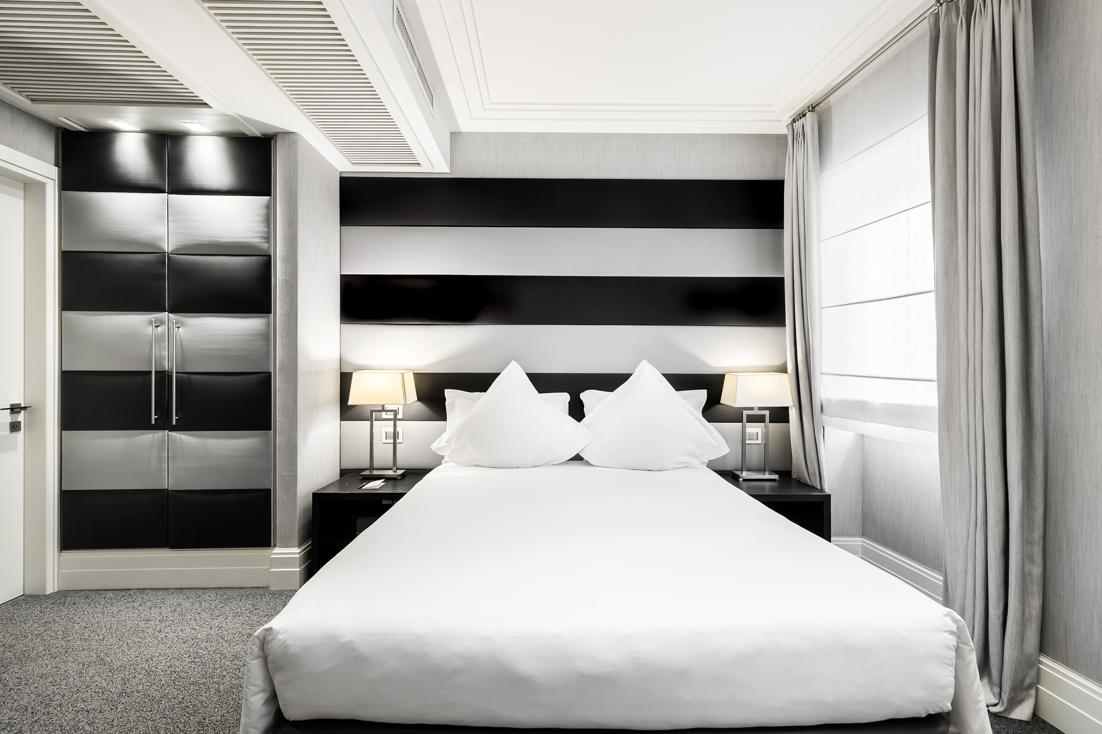 superior double room | minibar, in-room safe, desk, blackout curtains