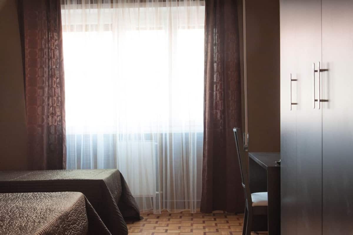 1 phòng ngủ, nệm cao su hoạt tính (memory foam), trang trí khác biệt