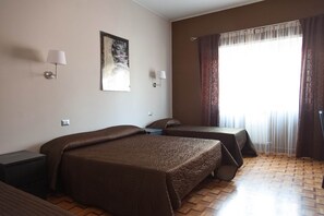1 bedroom, memory-foam beds, individually decorated - Parco delle Valli Bedrooms (Rome)