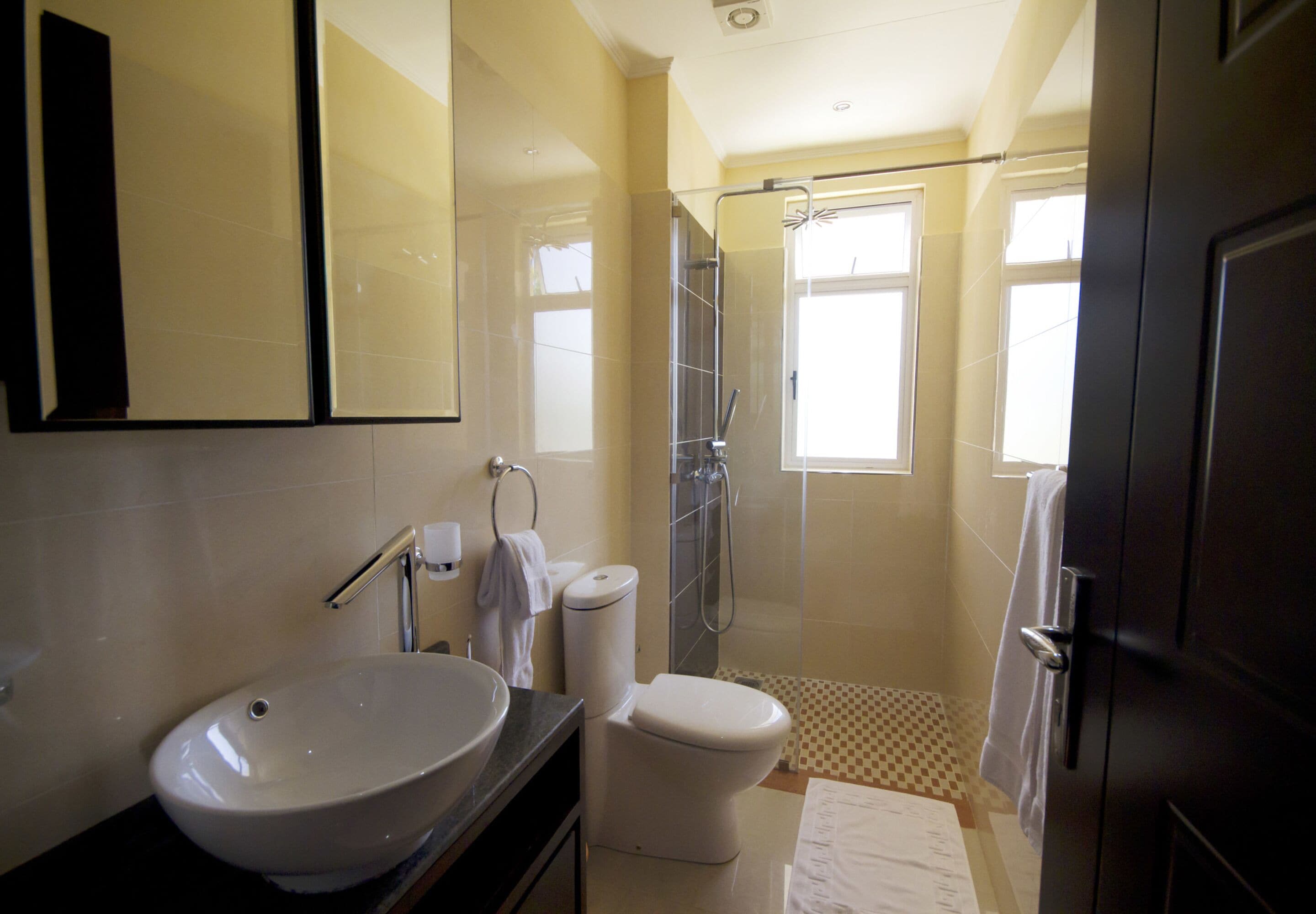 apartment, 2 bedrooms | bathroom | shower, rainfall showerhead, hair dryer, towels