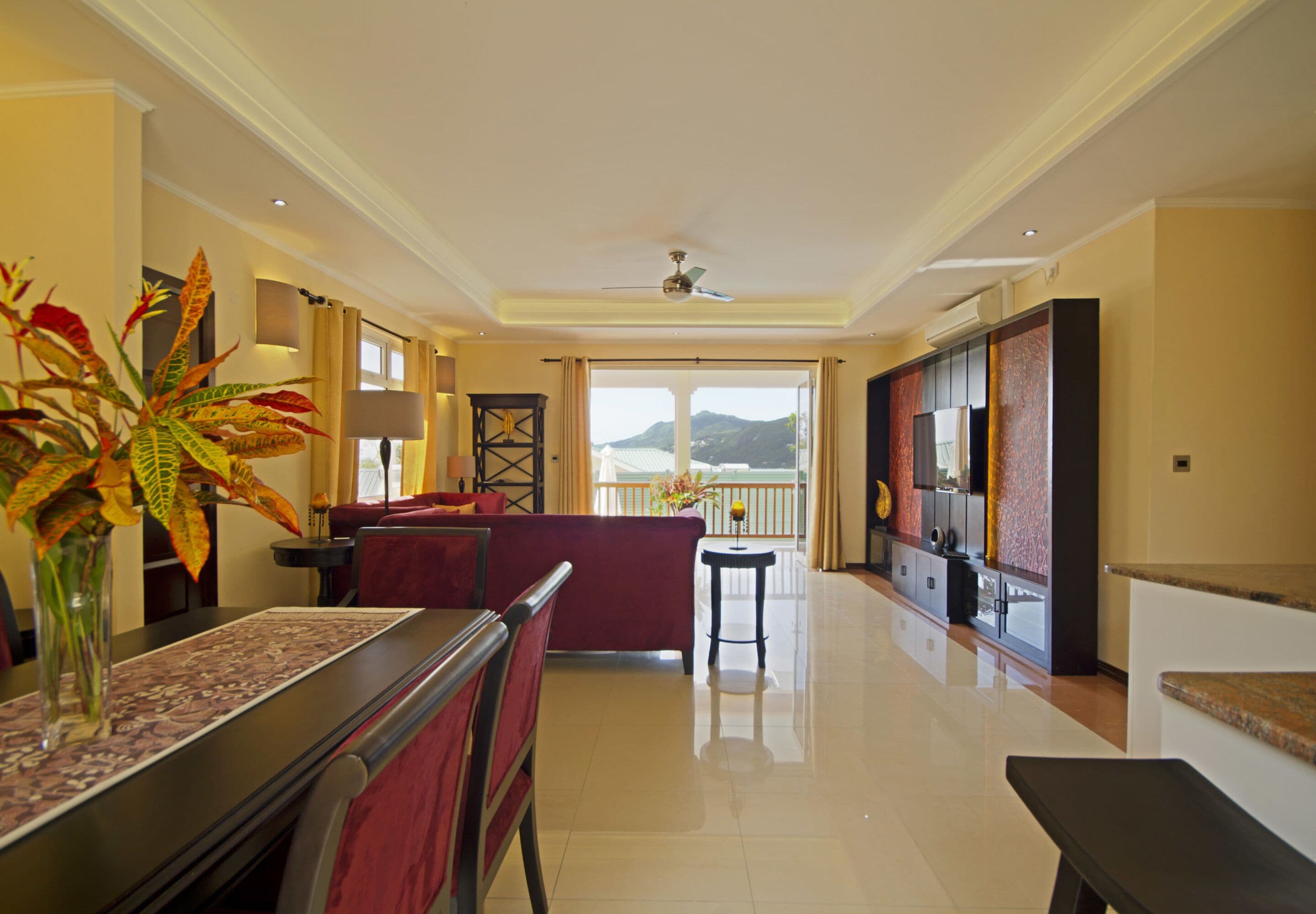 exclusive villa, 3 bedrooms | dining room