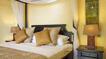 2 bedrooms, in-room safe, blackout drapes, iron/ironing board