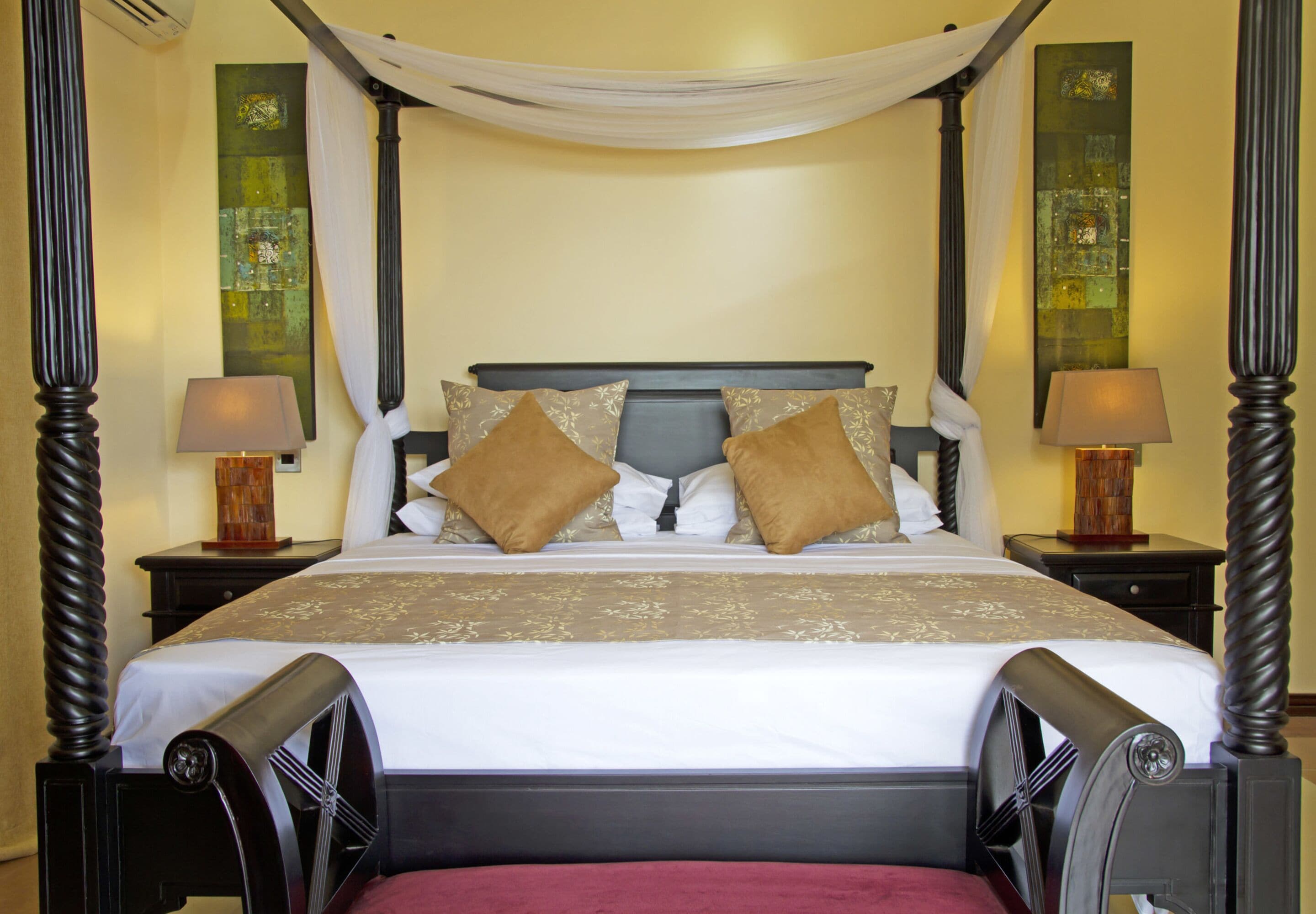 exclusive villa, 3 bedrooms | 2 bedrooms, in-room safe, blackout curtains, iron/ironing board