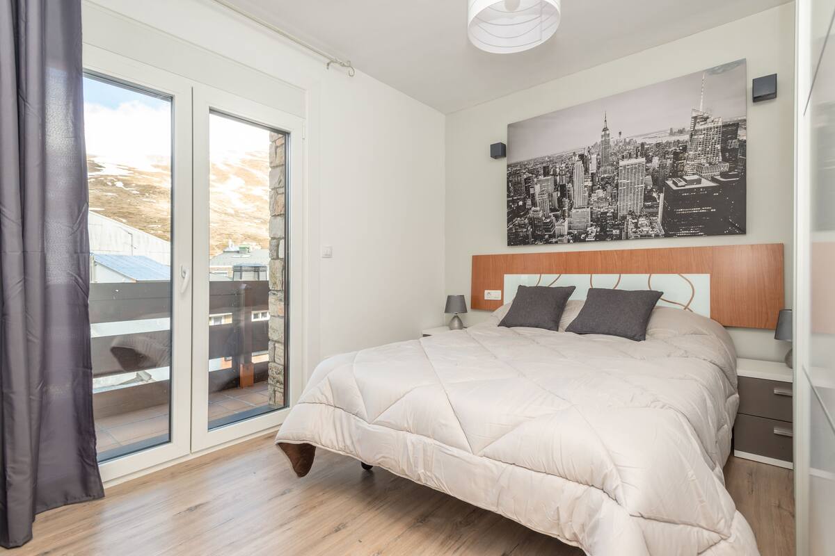 Appartement, 2 slaapkamers (6 people) | 1 slaapkamer, beddengoed