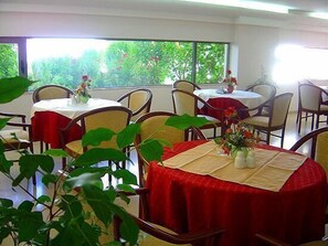 Dining - Elysee Hotel (Sitia)