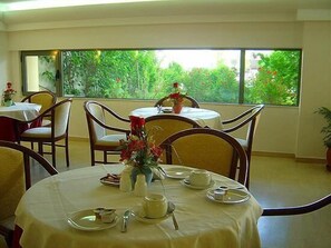 Dining - Elysee Hotel (Sitia)