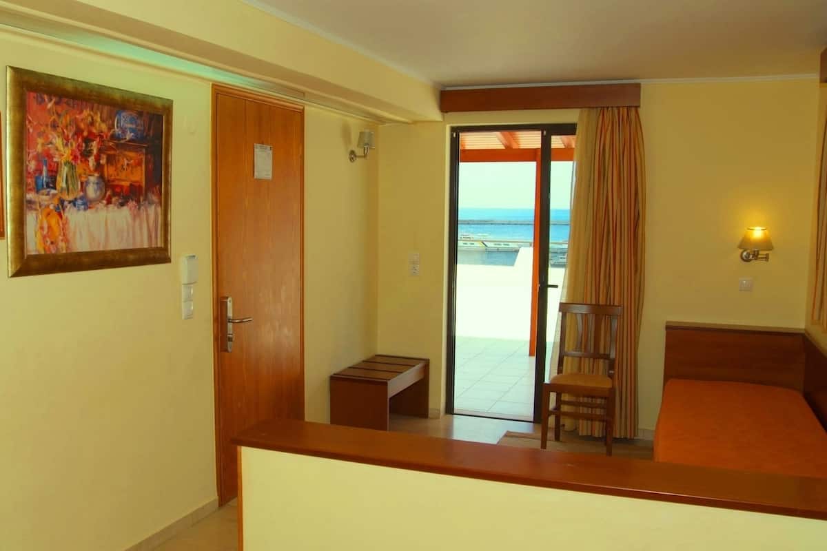 Superior Room, Sea View | In-room safe, blackout drapes, cribs (free), rollaway beds (surcharge)