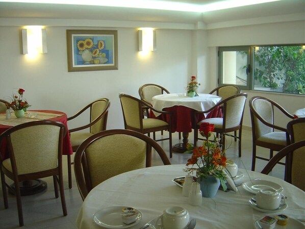 Dining - Elysee Hotel (Sitia)