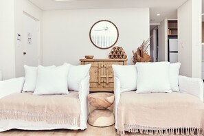 Luxury Apartment | Living area - The Noosa Apartments (Noosa Heads)