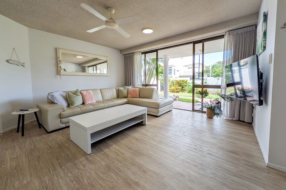 Standard Apartment | Living area