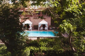 Outdoor pool - Devi Bhawan (Jodhpur)