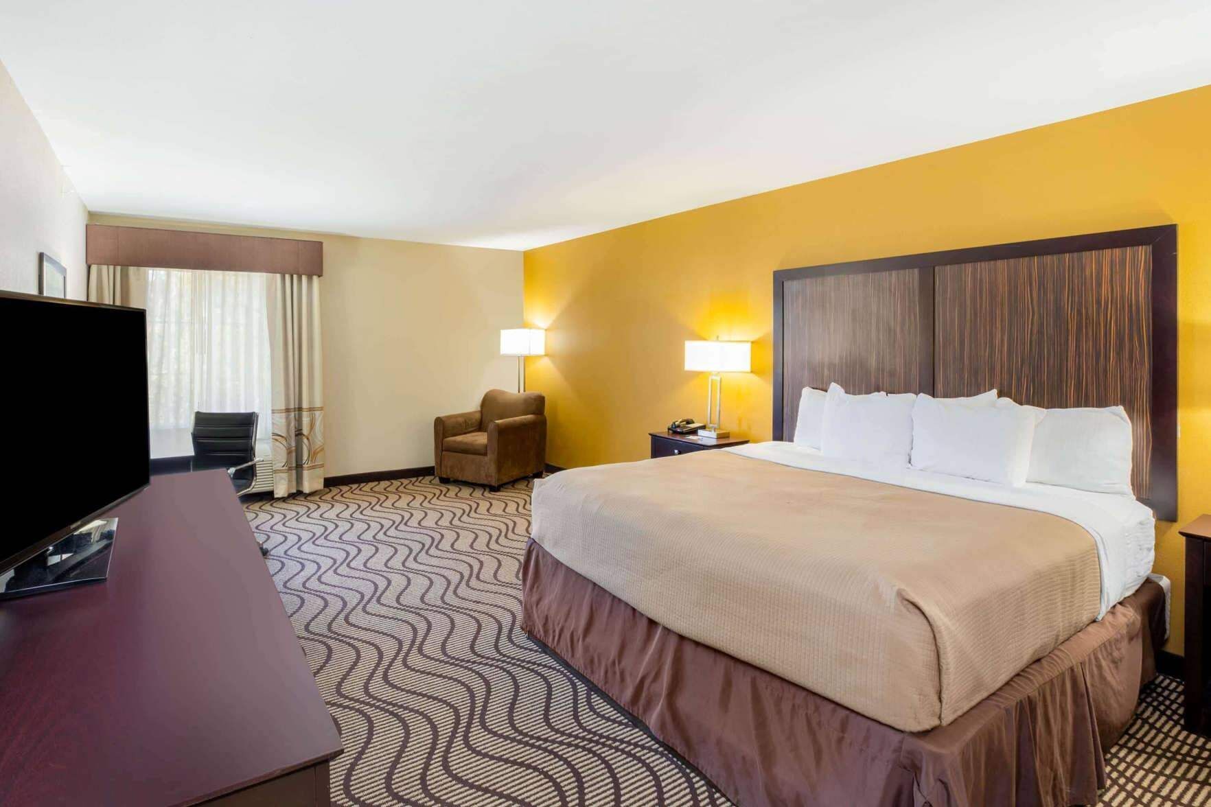 Literie de qualité supérieure, surmatelas, bureau