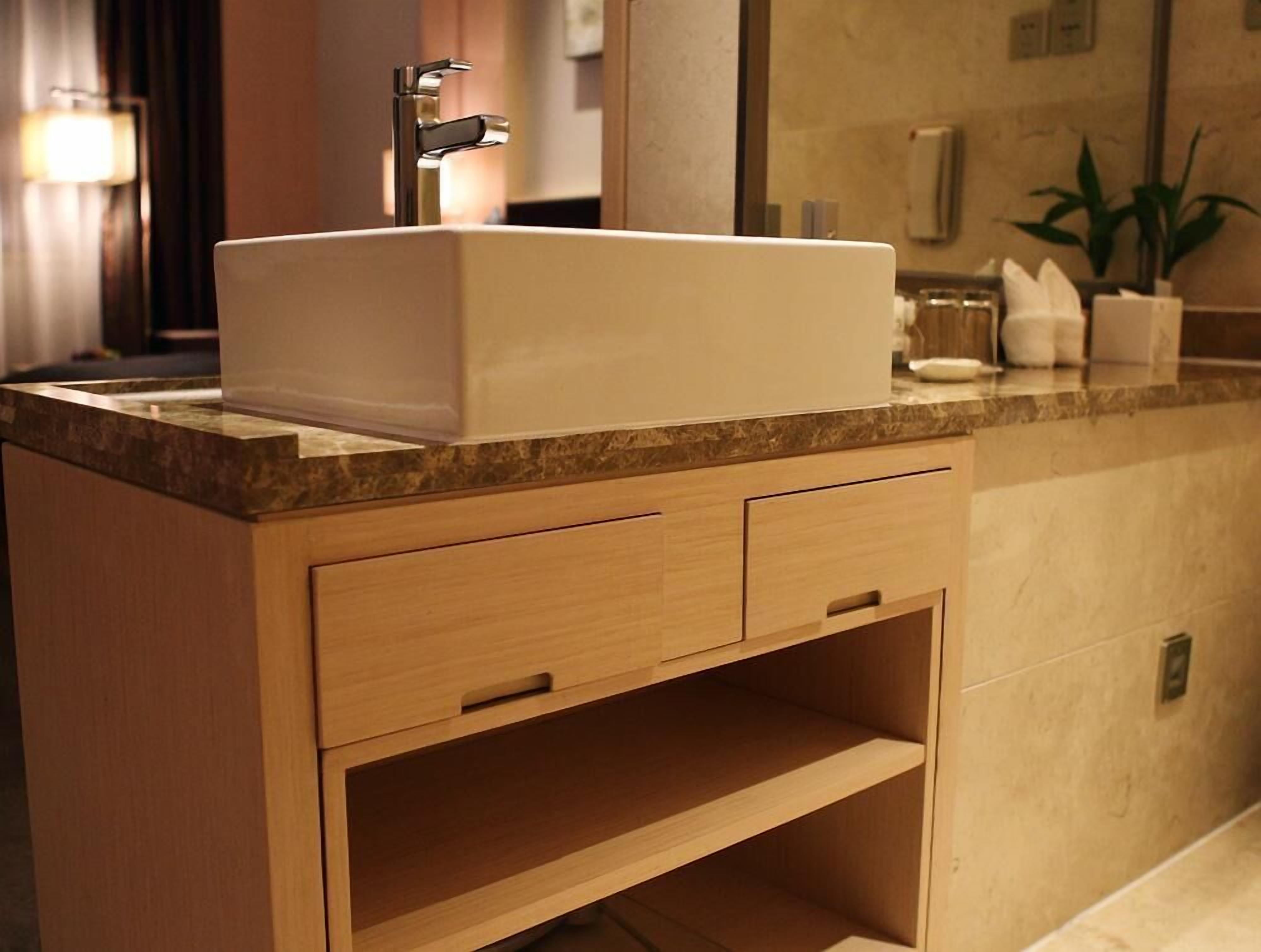 superior room | bathroom sink