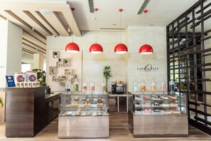 Cafe - DoubleTree by Hilton Gurugram Baani Square (Gurugram)