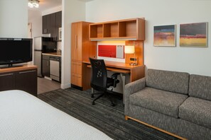 40-inch TV with cable channels - TownePlace Suites by Marriott Vernal (Vernal)