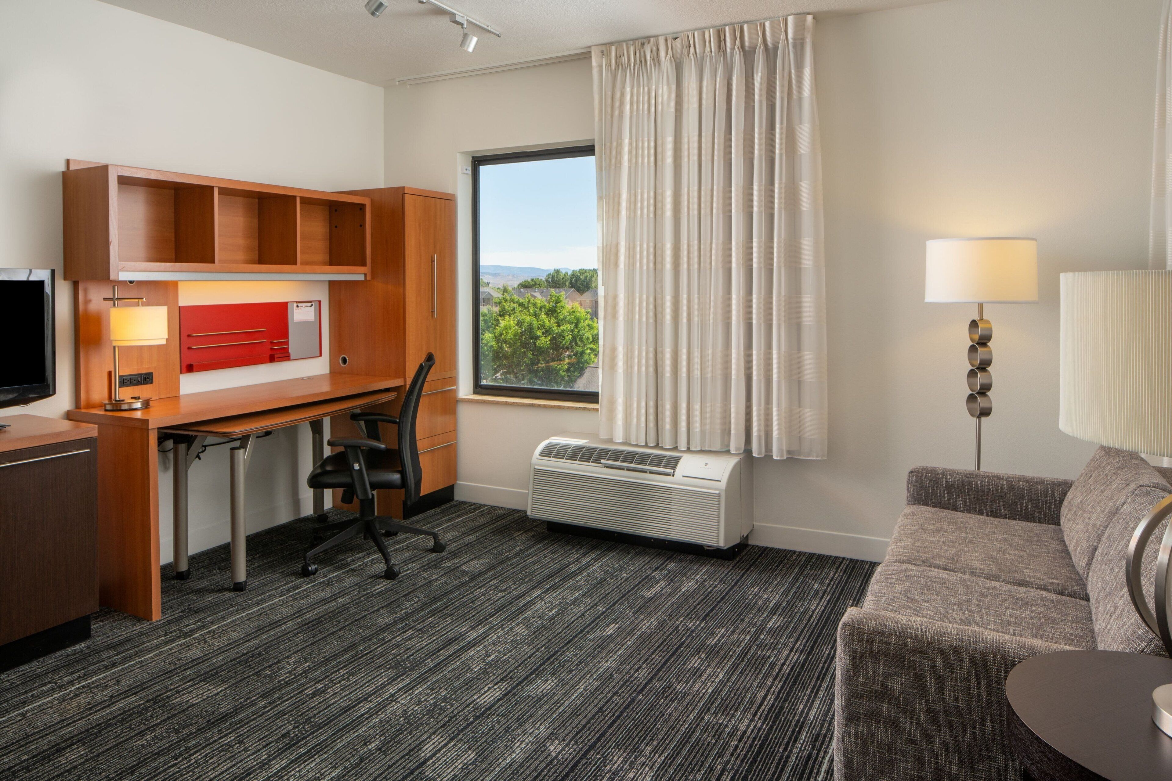 40-inch tv with cable channels