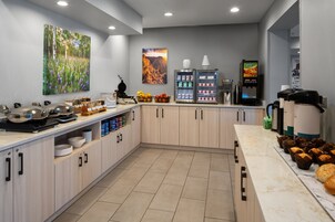 Desayuno continental incluido todos los días 