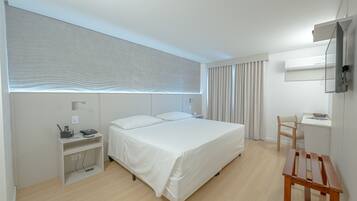 Quarto duplo standard | Frigobar, individualmente decorados, individualmente mobiliados