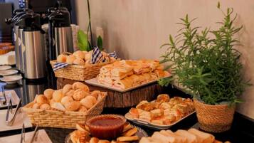 Free daily buffet breakfast