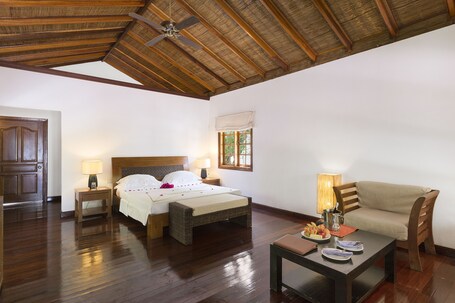 Junior Suite Sunset Room. Palm Beach Resort & Spa
