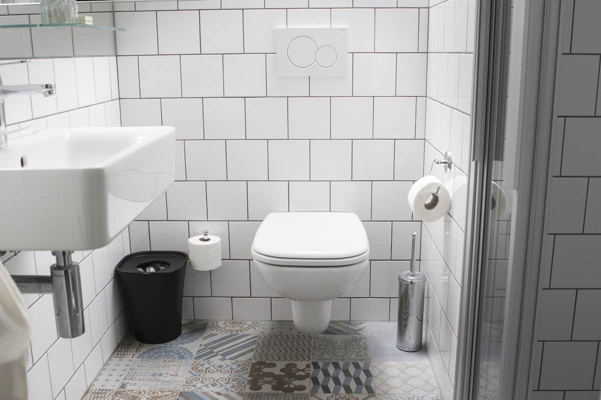 comfort quadruple room | bathroom | hair dryer, towels