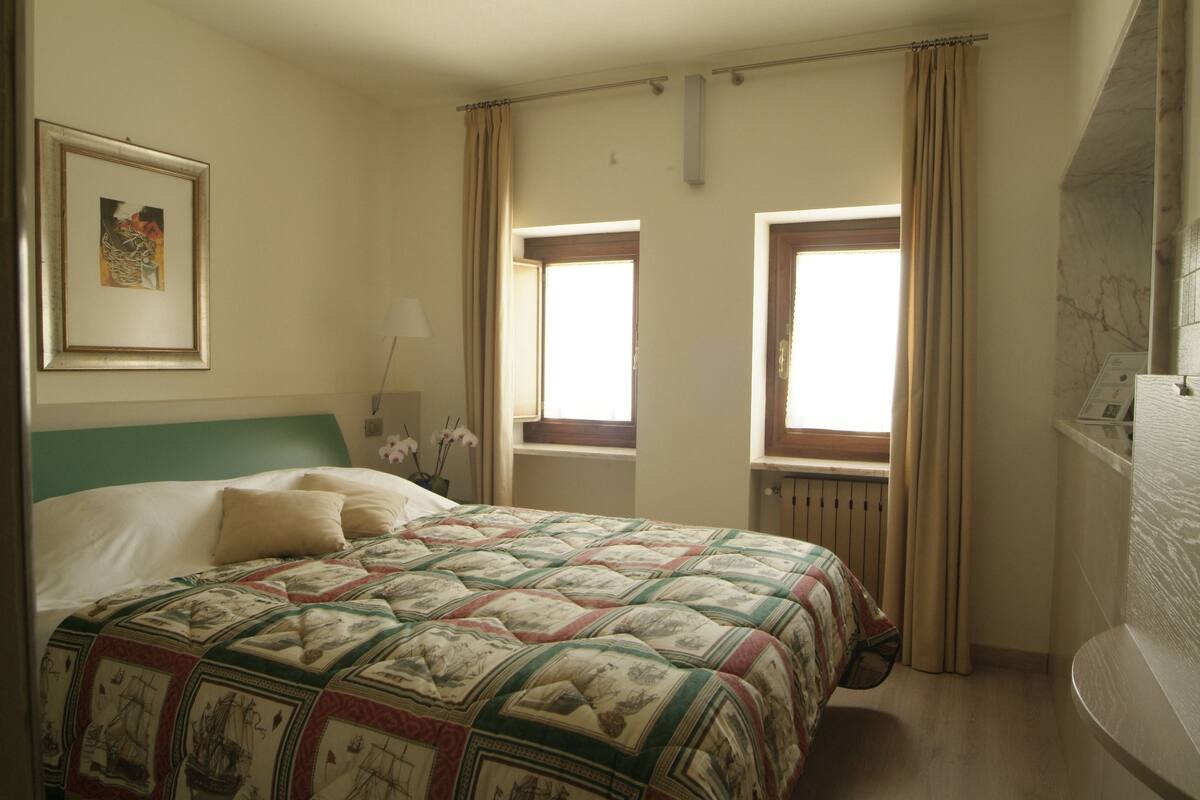 Double Room (Pesci)