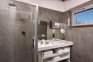 Free toiletries, hair dryer, bidet, towels - Anna Boccali Resort (Corciano)