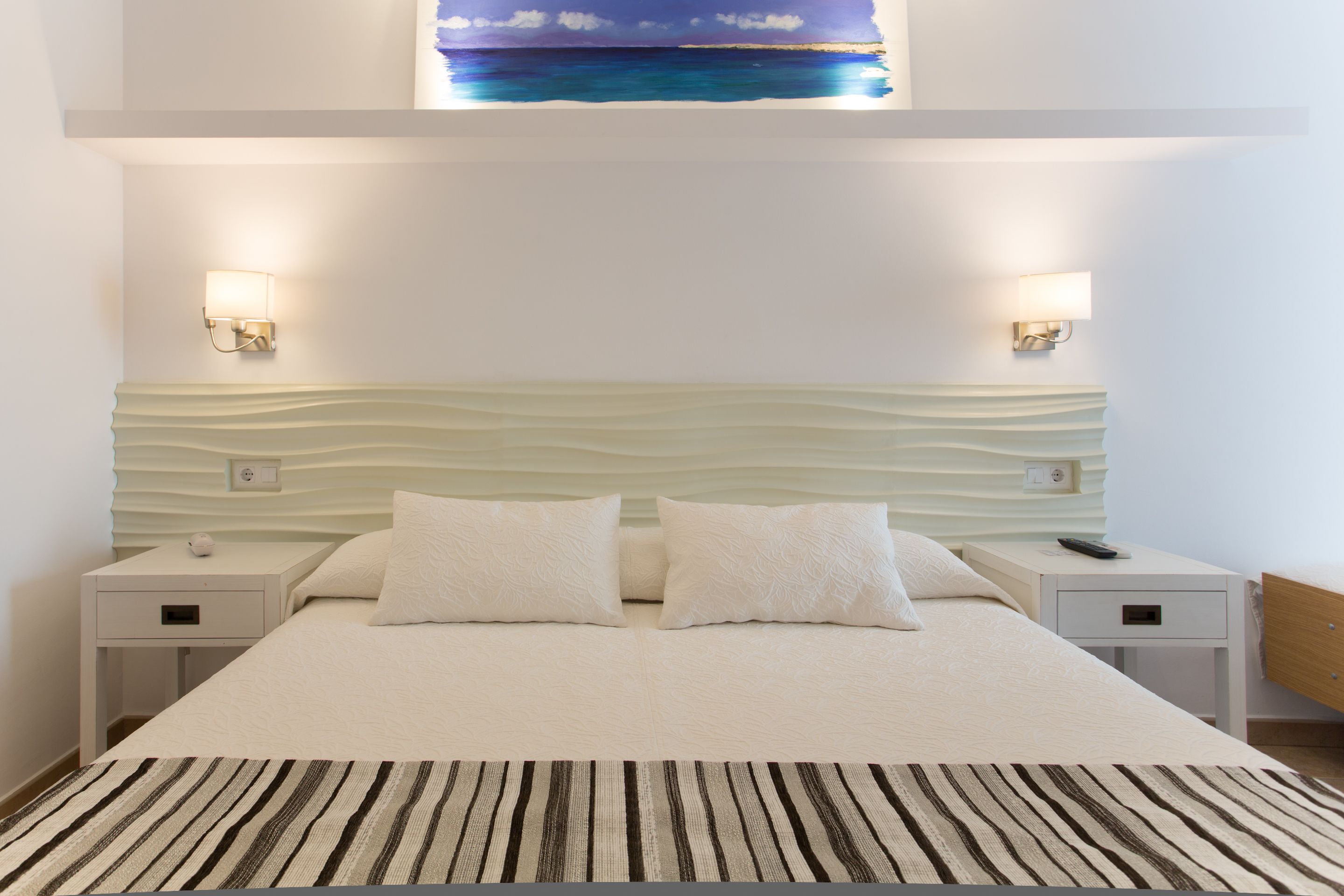 family double room | in-room safe, desk, laptop workspace, soundproofing