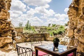 Outdoor dining - Hotel Eurostars Fuerte de la Concepción (Aldea del Obispo)