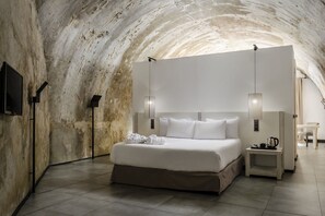 Down duvets, minibar, in-room safe, individually furnished