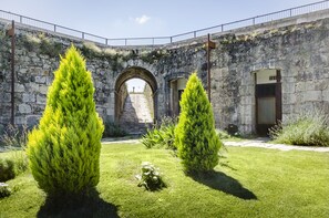 Terrace/patio - Hotel Eurostars Fuerte de la Concepción (Aldea del Obispo)