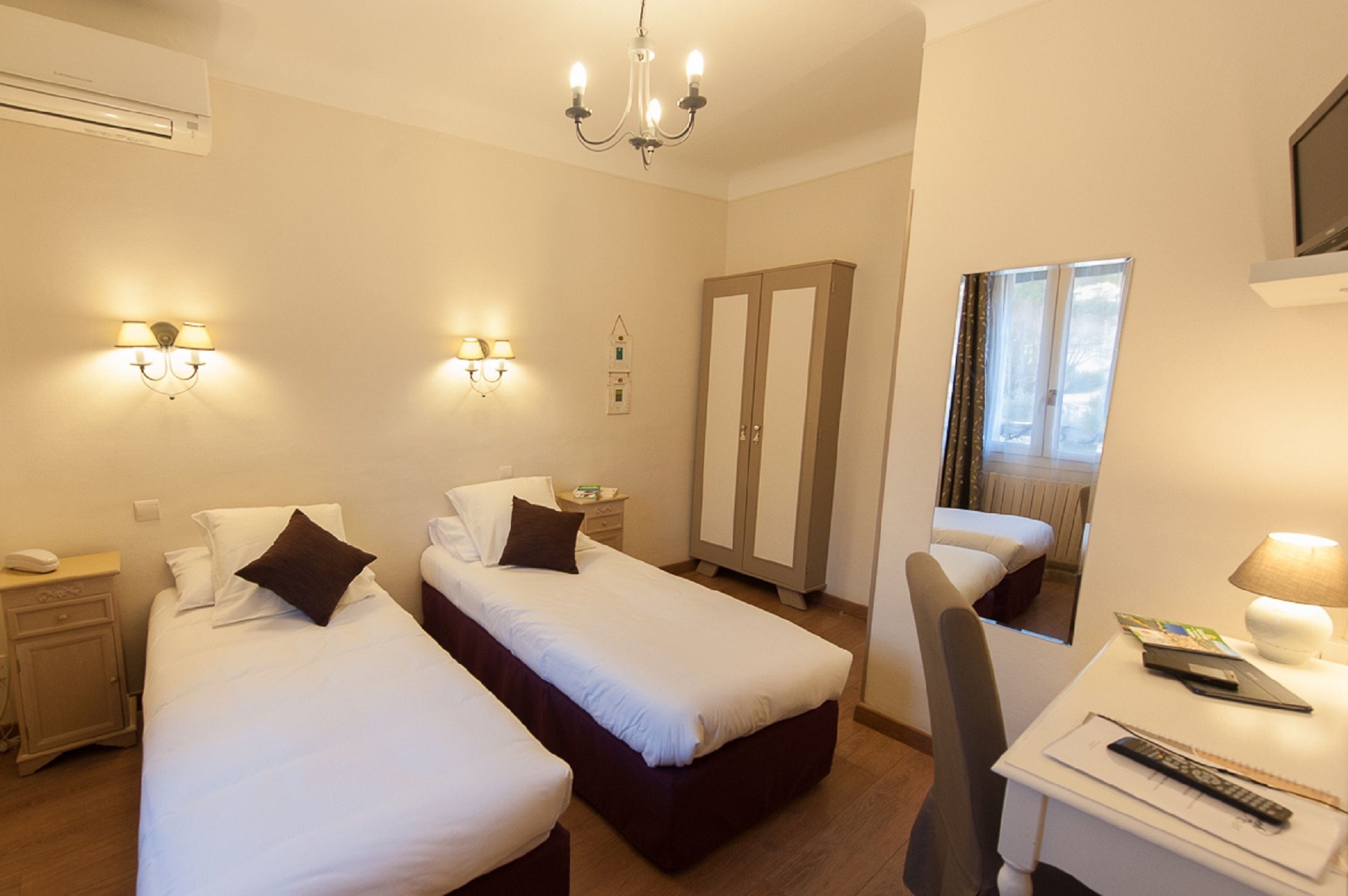 standard double room, 1 queen bed | egyptian cotton sheets, premium bedding, tempur-pedic beds, in-room safe