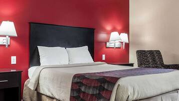 Rom – standard, 1 queensize-seng, ikke-røyk | Skrivebord, strykejern/-brett, wi-fi (inkludert) og sengetøy