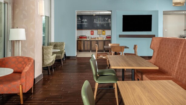 Free daily full breakfast - Hampton Inn Austin/Oak Hill (Austin)