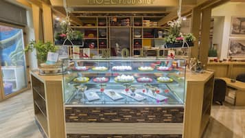 Food-Court
