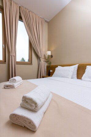 單人房 | 迷你吧、客房內保險箱、書桌、隔音