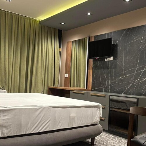 Emka Hotel