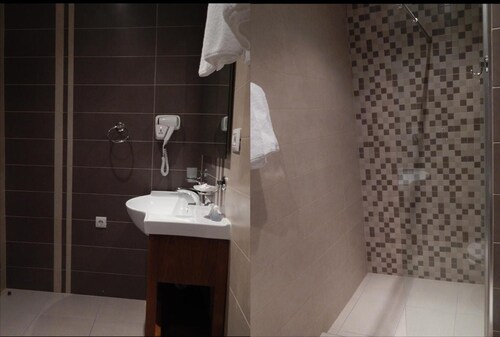 Emka Hotel