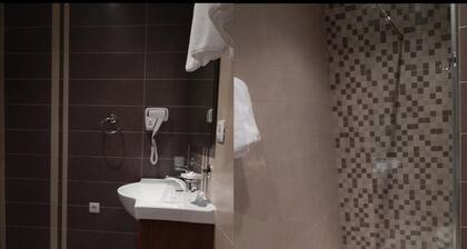 Emka Hotel