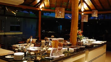 Free buffet breakfast