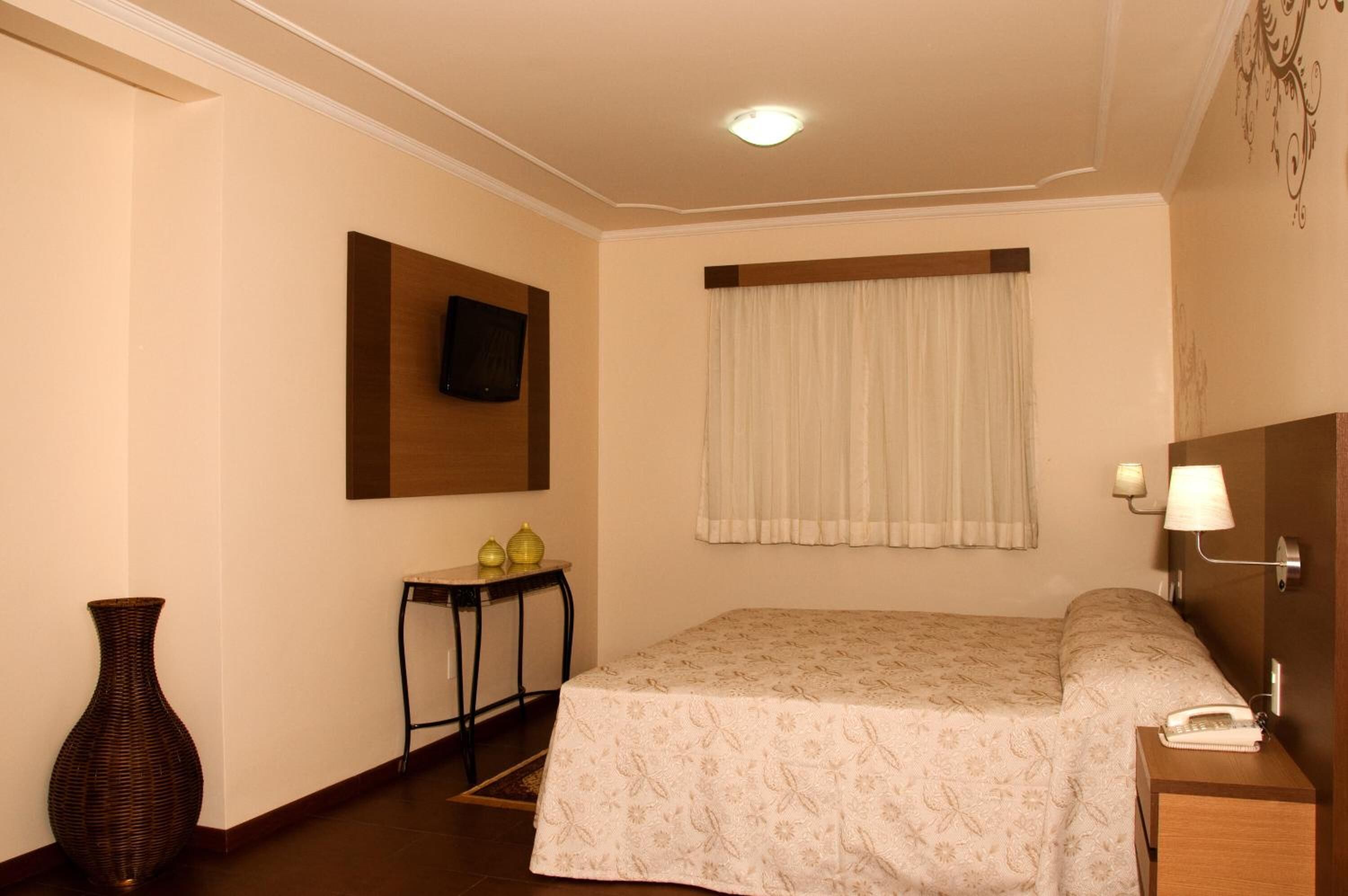 minibar, in-room safe, individually decorated, individually furnished