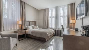 Premium bedding, individually decorated, individually furnished, desk