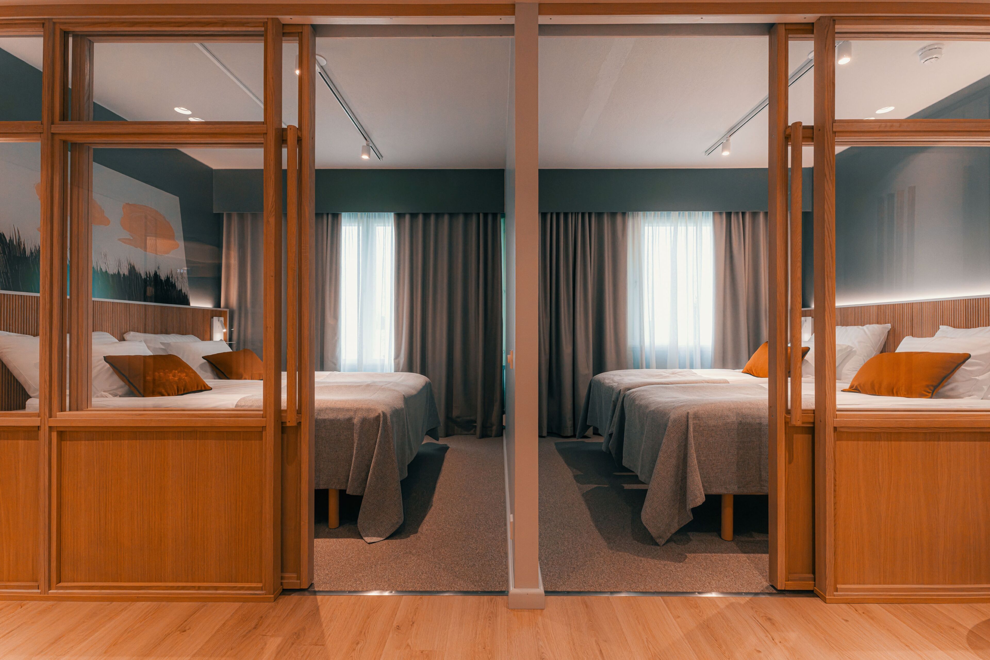 Suite | Minibar, desk, laptop workspace, soundproofing