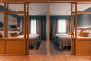 Suite | Minibar, desk, laptop workspace, soundproofing