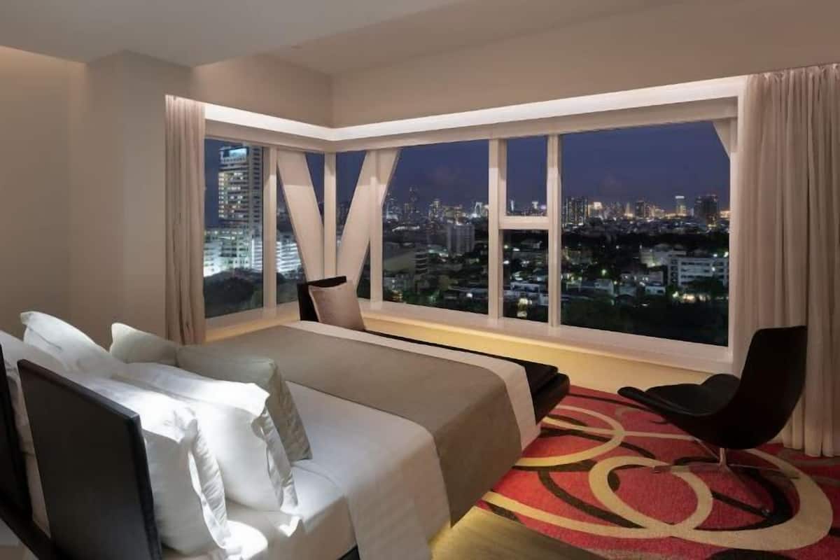 In-room safe, desk, WiFi (free), individually decorated