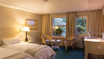 Twin Room | Minibar, in-room safe, desk, free WiFi